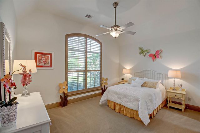 7 Shearling Court, Spring, TX 77389