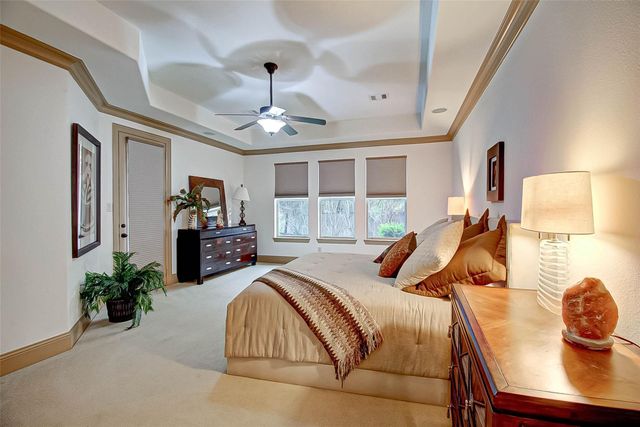 7 Shearling Court, Spring, TX 77389