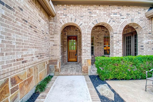 7 Shearling Court, Spring, TX 77389