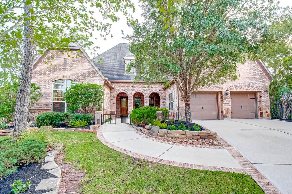7 Shearling Court, Spring, TX 77389