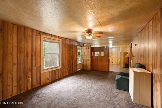 766 Wallop Lane, Crossville, TN 38571