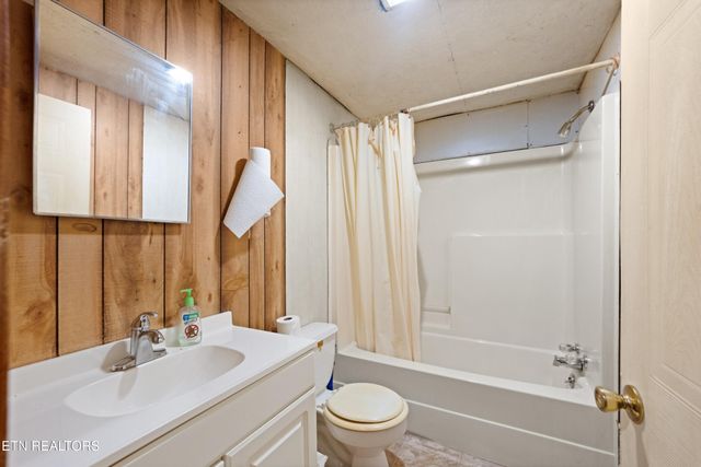 766 Wallop Lane, Crossville, TN 38571