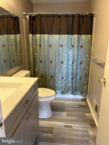 21 KITE CT, Lawrenceville, NJ 08648
