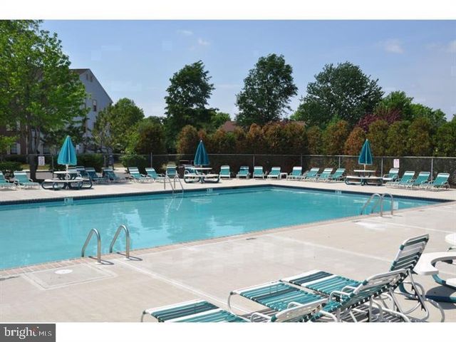 21 KITE CT, Lawrenceville, NJ 08648
