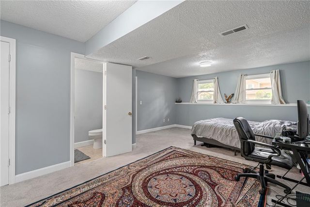 4108 N Troost Avenue, Kansas City, MO 64116