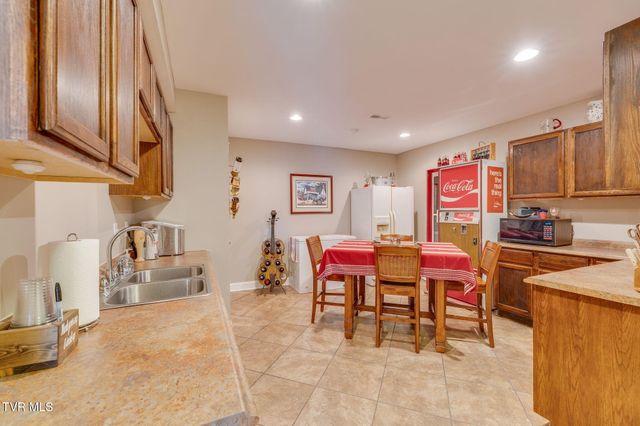 4016 Rick Slaughter Court, Kingsport, TN 37660