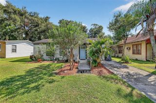410 BASSEDENA CIRCLE S, Lakeland, FL 33805