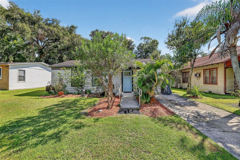 410 BASSEDENA CIRCLE S, Lakeland, FL 33805