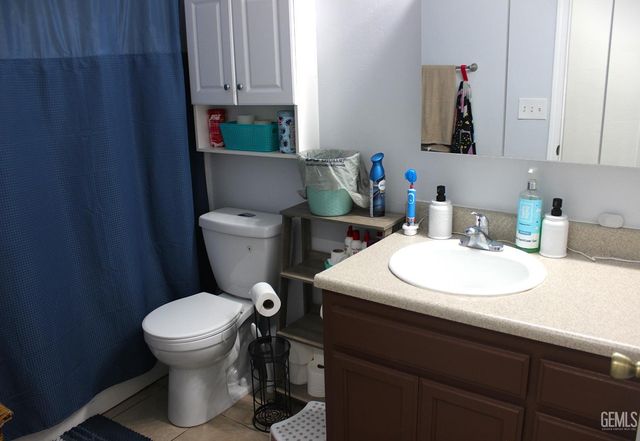 505 Lierly Avenue, Taft, CA 93268