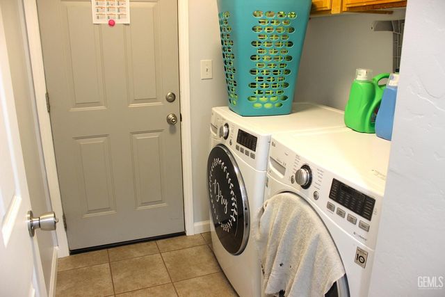 505 Lierly Avenue, Taft, CA 93268