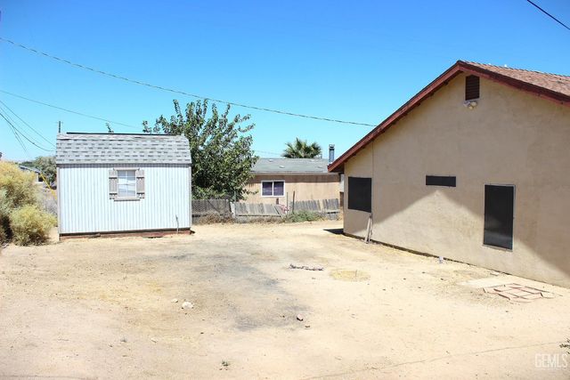 505 Lierly Avenue, Taft, CA 93268