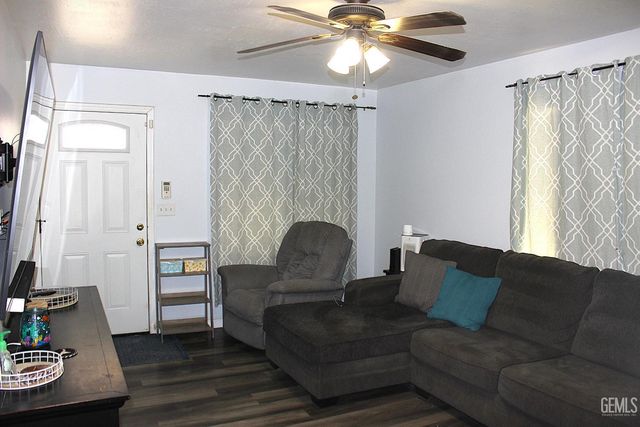 505 Lierly Avenue, Taft, CA 93268