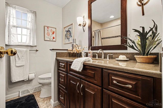 1724 Birddog Court, Loveland, OH 45140