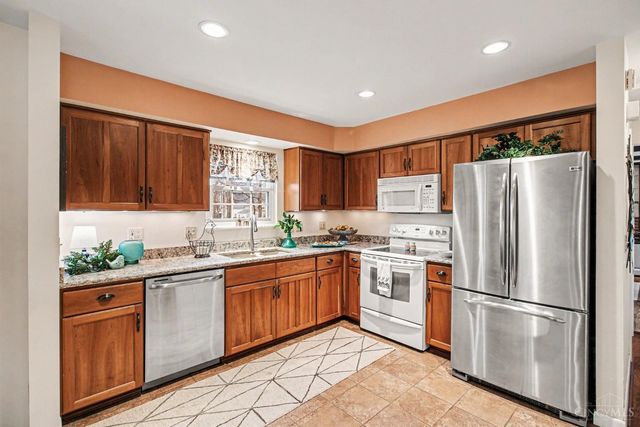 1724 Birddog Court, Loveland, OH 45140