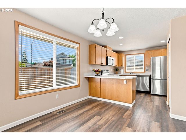 13010 Ne 38th St, Vancouver, WA 98682