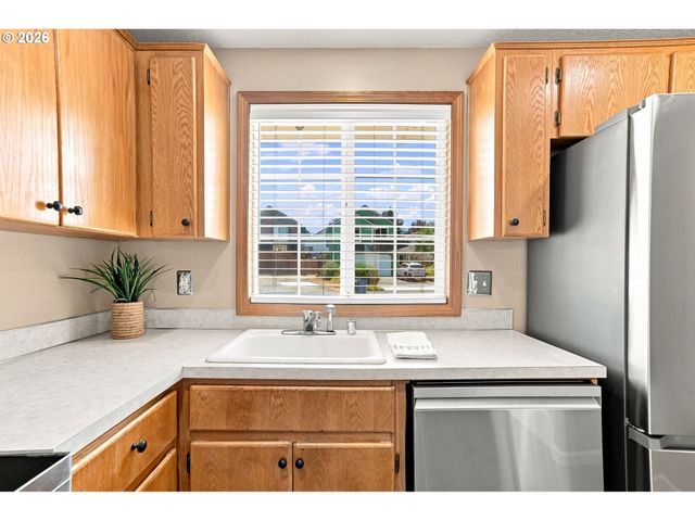 13010 Ne 38th St, Vancouver, WA 98682