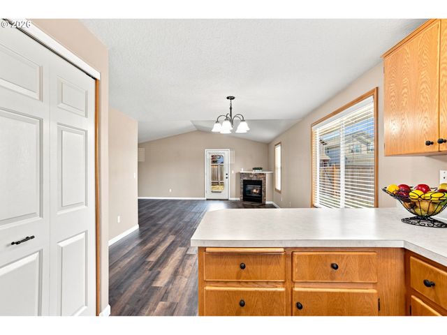 13010 Ne 38th St, Vancouver, WA 98682
