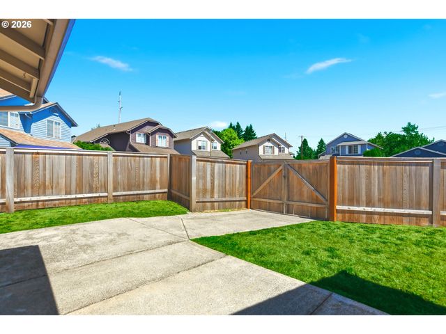 13010 Ne 38th St, Vancouver, WA 98682