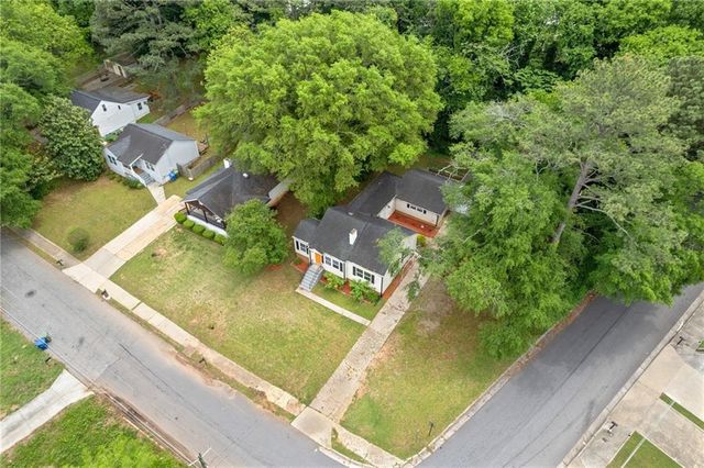 992 Estes SW Drive, Atlanta, GA 30310