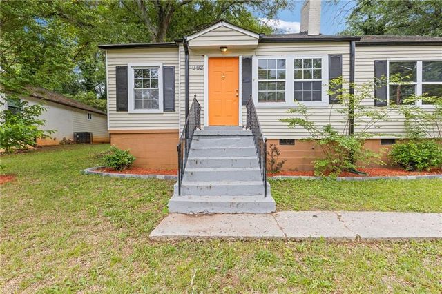 992 Estes SW Drive, Atlanta, GA 30310