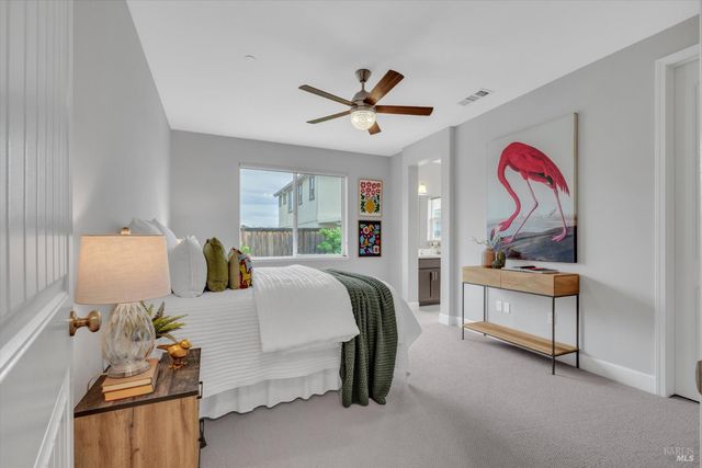 580 Kingbird Cir, Vacaville, CA 95688