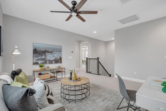 580 Kingbird Cir, Vacaville, CA 95688