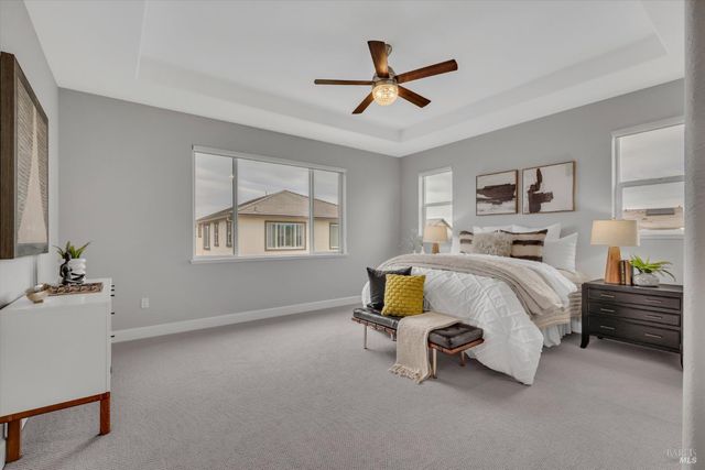 580 Kingbird Cir, Vacaville, CA 95688