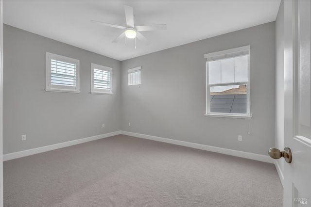 580 Kingbird Cir, Vacaville, CA 95688