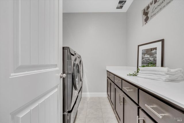 580 Kingbird Cir, Vacaville, CA 95688