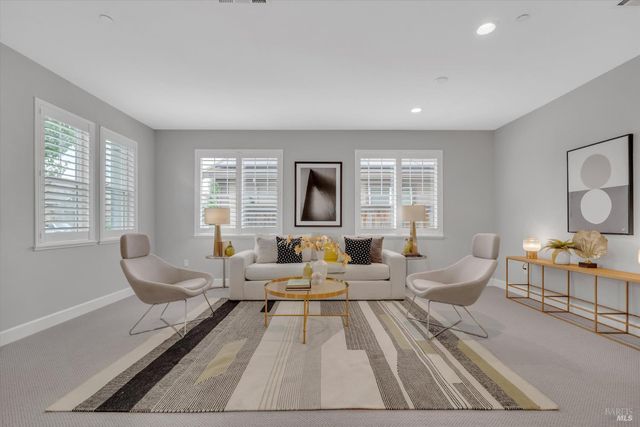 580 Kingbird Cir, Vacaville, CA 95688