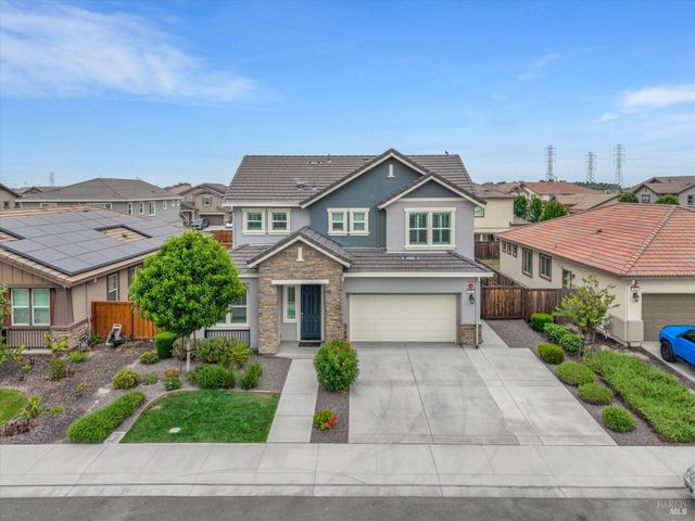 580 Kingbird Cir, Vacaville, CA 95688