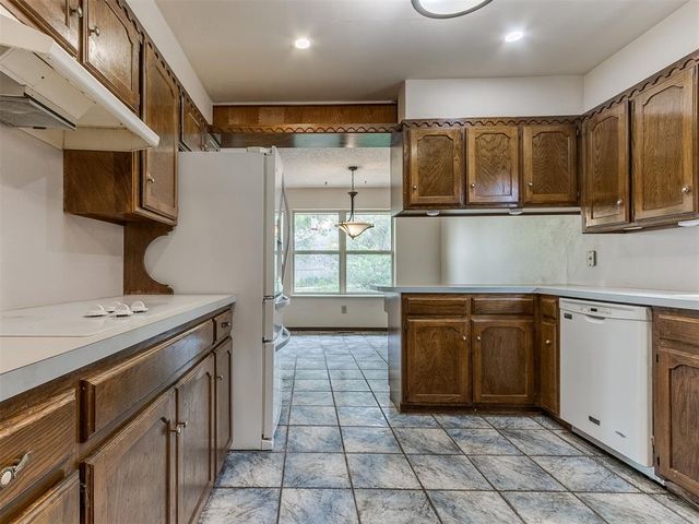 10208 Little Pond Drive, Oklahoma City, OK 73162