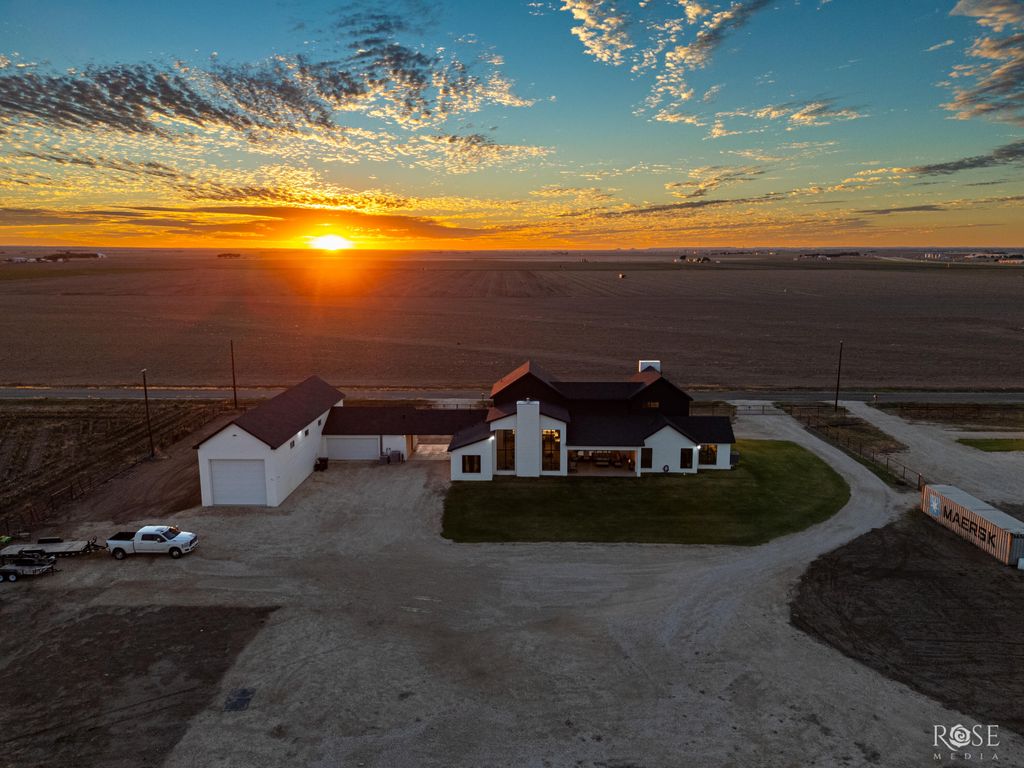 Image 85 of property listing at 8198 S Hawk Avenue, San Angelo, TX 76904