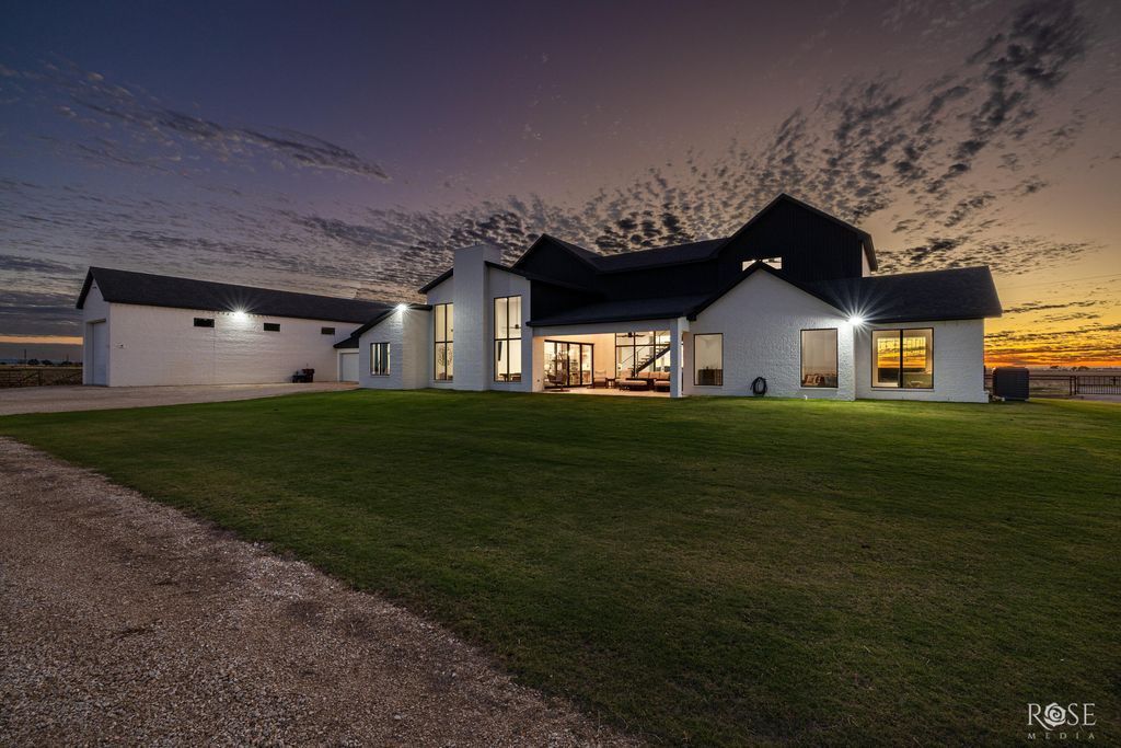 Image 90 of property listing at 8198 S Hawk Avenue, San Angelo, TX 76904