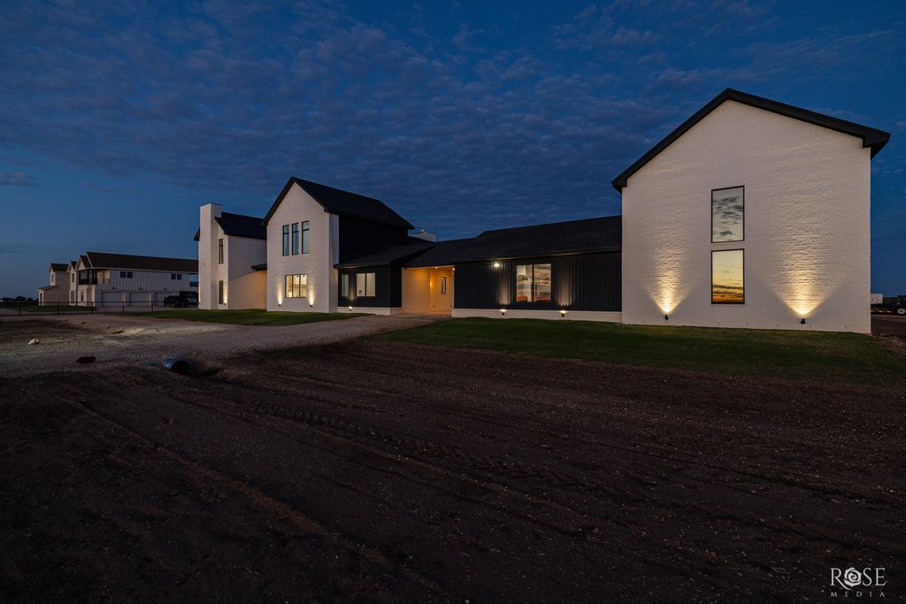 Image 92 of property listing at 8198 S Hawk Avenue, San Angelo, TX 76904