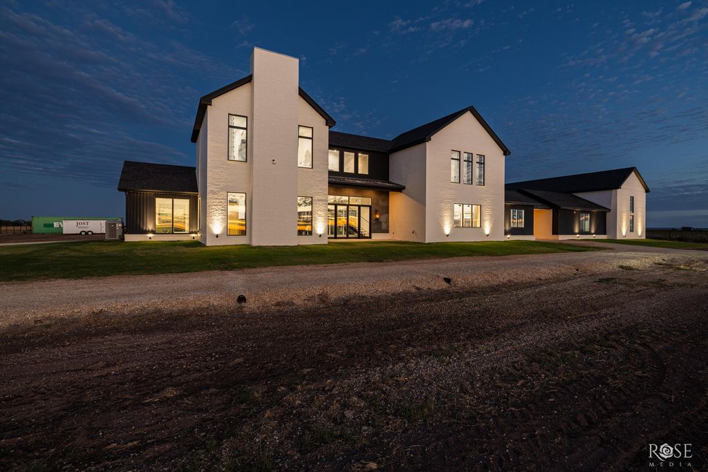 Image 93 of property listing at 8198 S Hawk Avenue, San Angelo, TX 76904