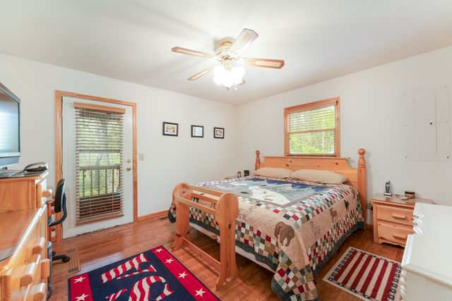 374 Country Lane, Murphy, NC 28906