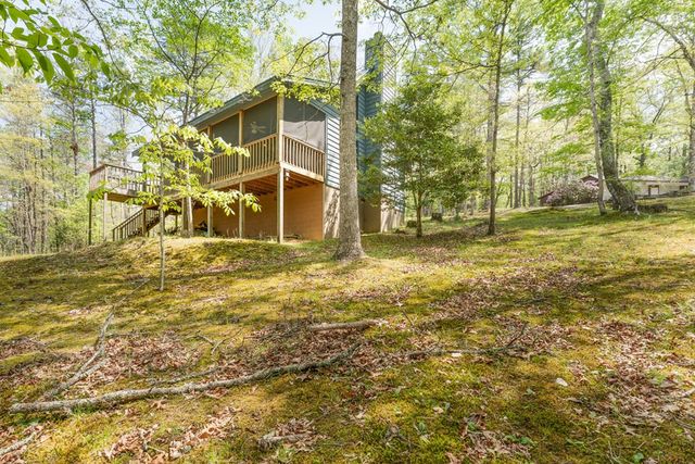 374 Country Lane, Murphy, NC 28906