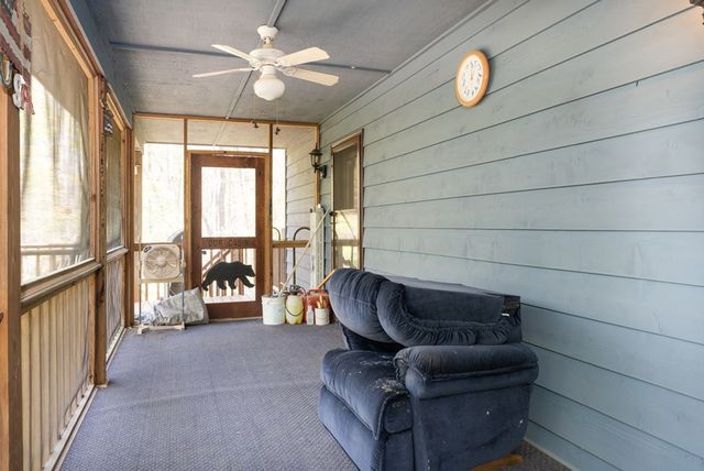 374 Country Lane, Murphy, NC 28906