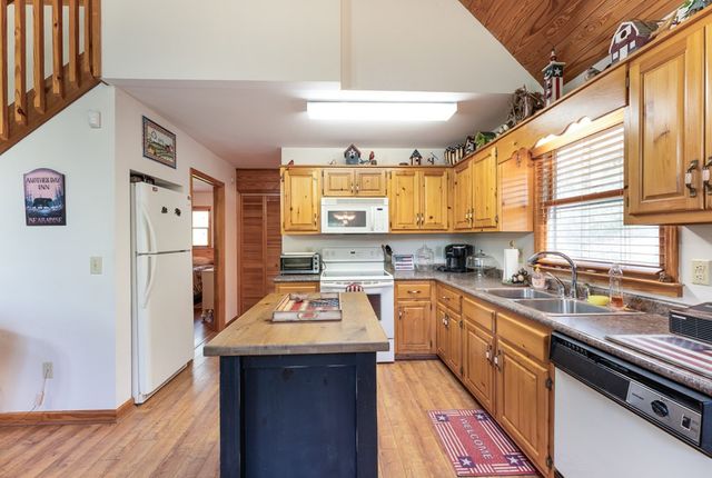 374 Country Lane, Murphy, NC 28906