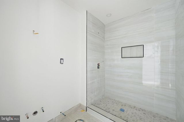 6052 N BEECHWOOD ST, Philadelphia, PA 19138