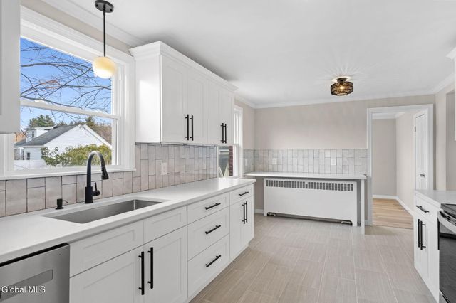 32 Priscilla Lane, Rotterdam, NY 12306