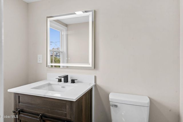 32 Priscilla Lane, Rotterdam, NY 12306