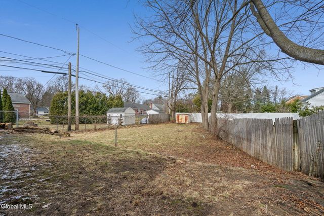 32 Priscilla Lane, Rotterdam, NY 12306