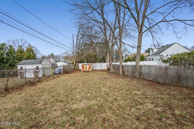 32 Priscilla Lane, Rotterdam, NY 12306