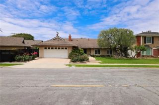 2825 Shantar, Costa Mesa, CA 92626