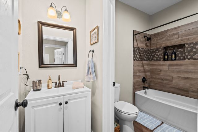 8045 County Road 1200, Grandview, TX 76050