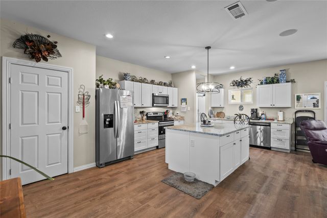 8045 County Road 1200, Grandview, TX 76050