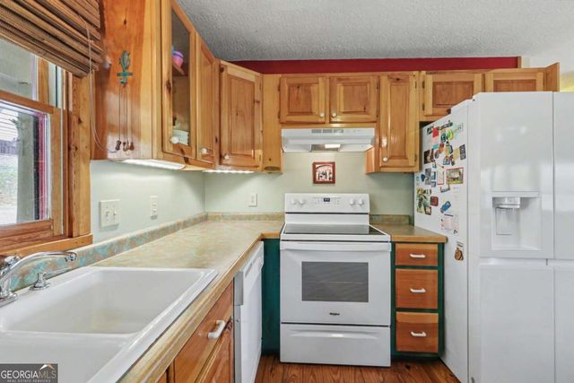 1930 Lakeview Summit Drive, Young Harris, GA 30582