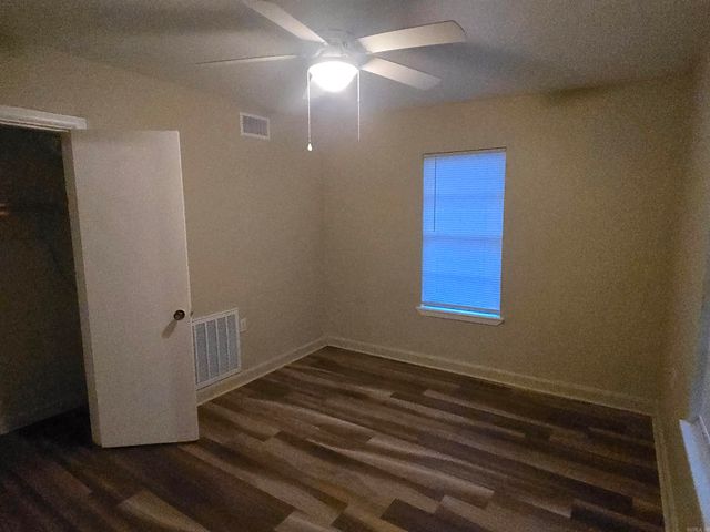 1319 S Houston Ave, Russellville, AR 72801